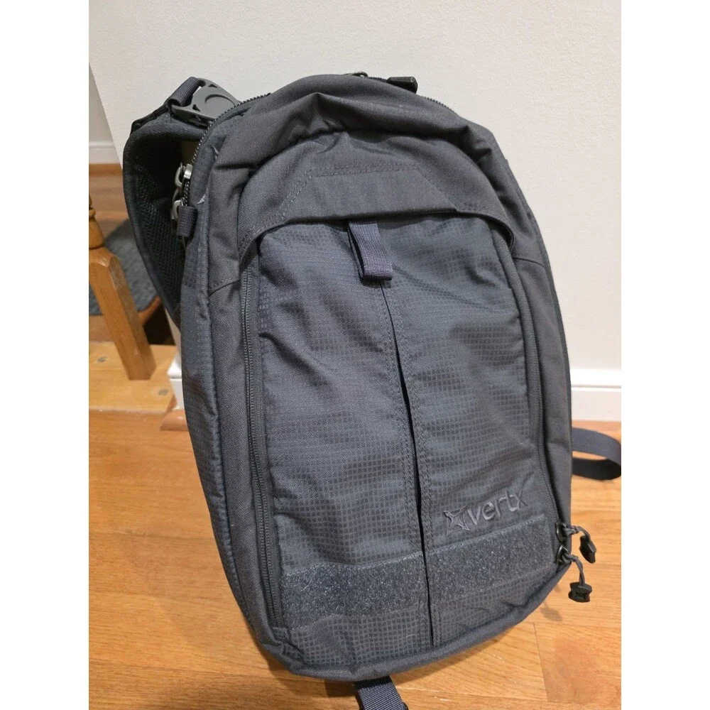 Vertx VTX5010 EDC Commuter Sling Bag - Smoke Gray